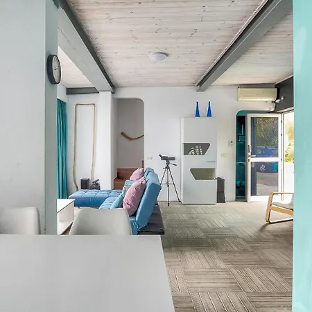 Σπίτι διακοπών Albatros 3br House Seafront Terrace - Aircon & Bbq