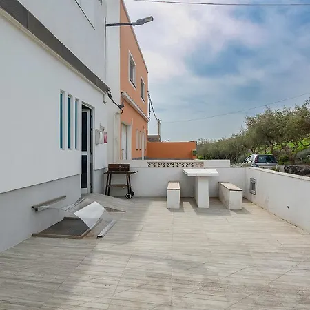 Albatros 3br House Seafront Terrace - Aircon & Bbq Güimar