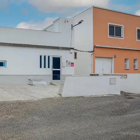 Albatros 3br House Seafront Terrace - Aircon & Bbq Vakantiehuis Güimar